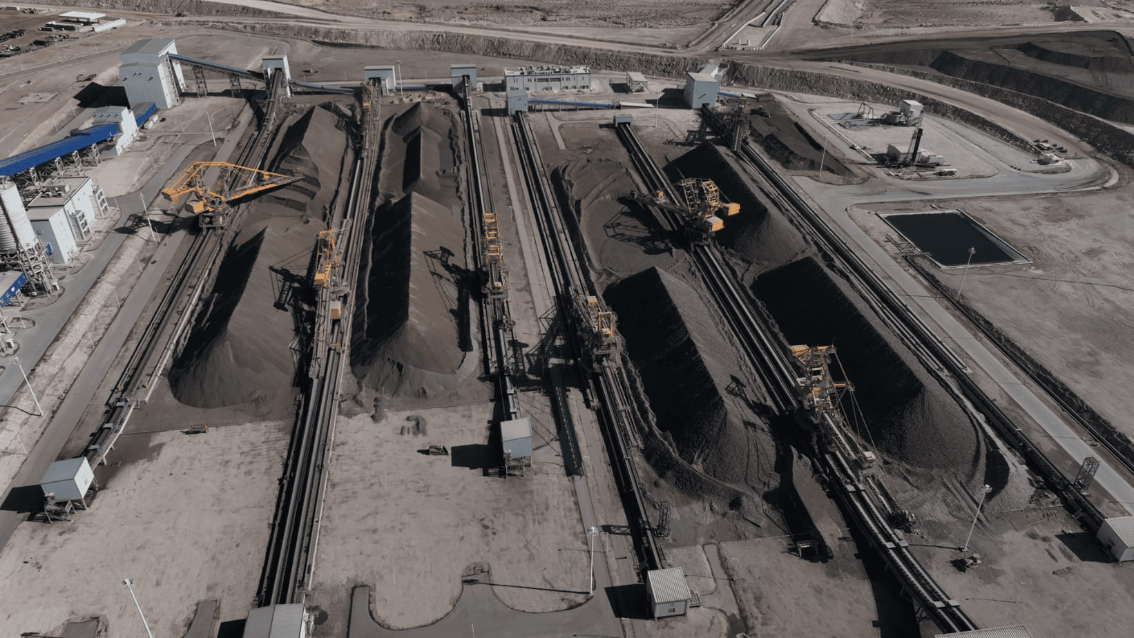 Oil-shale handling facilities at the Attarat project.